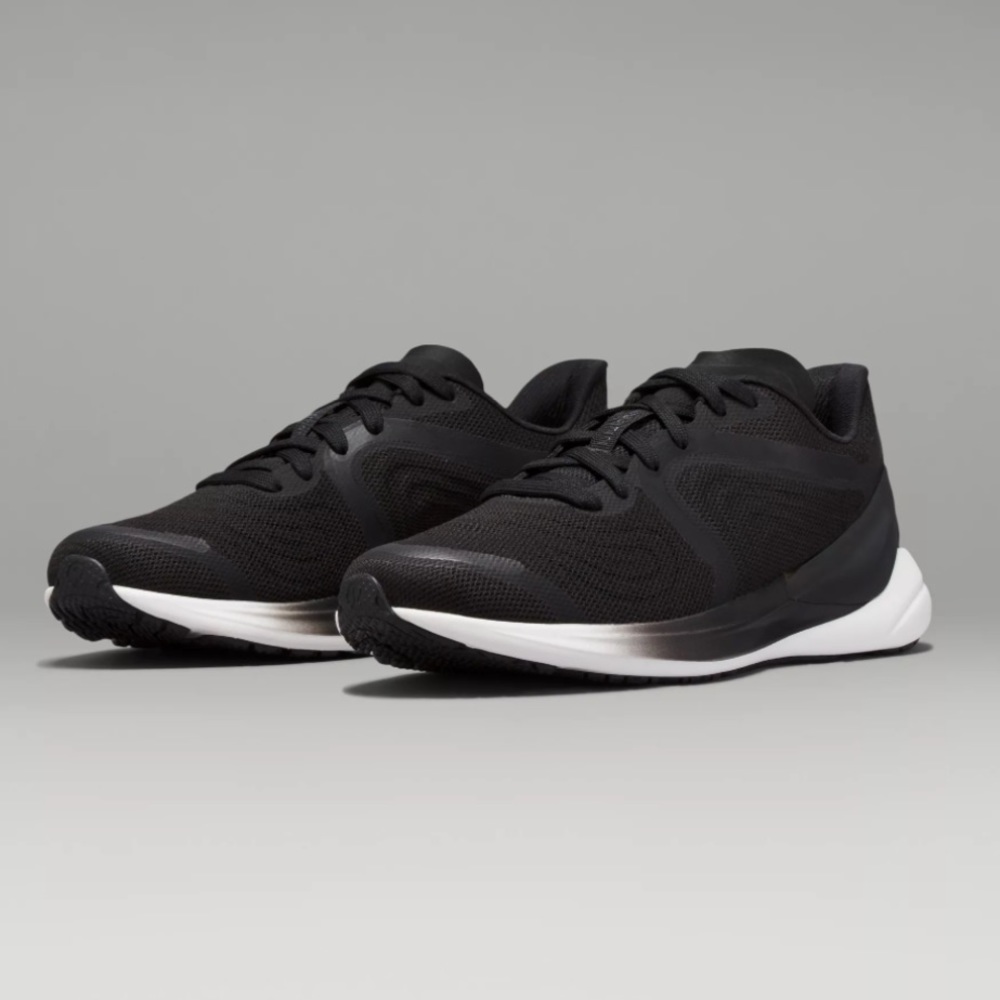 NWT lululemon blissfeel 2 shoes